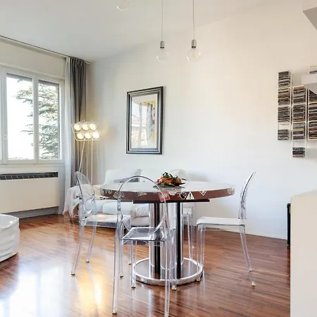 Apartment Rock 'n' Pop House *